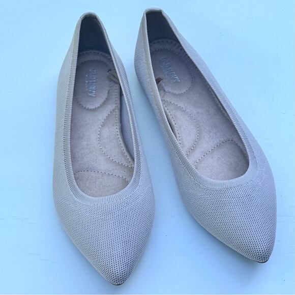 Old Navy Bare Necessity Pointed Toe Low Heel Ballet Flat Sz 9 NWT - Picture 1 of 7